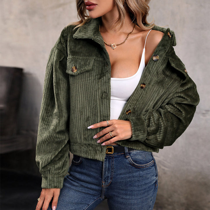 Damen Strickjacke im lässigen Cord-Look mit dekorativen Knöpfen und zwei Brusttaschen W&W Mode