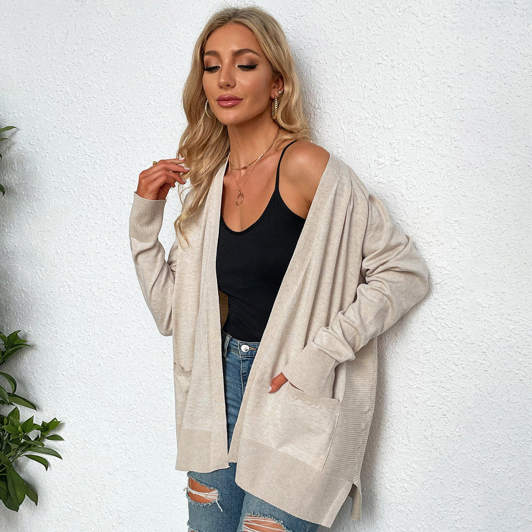 Damen lässiger Strickcardigan mit tiefem V-Ausschnitt und praktischen Taschen W&W Mode