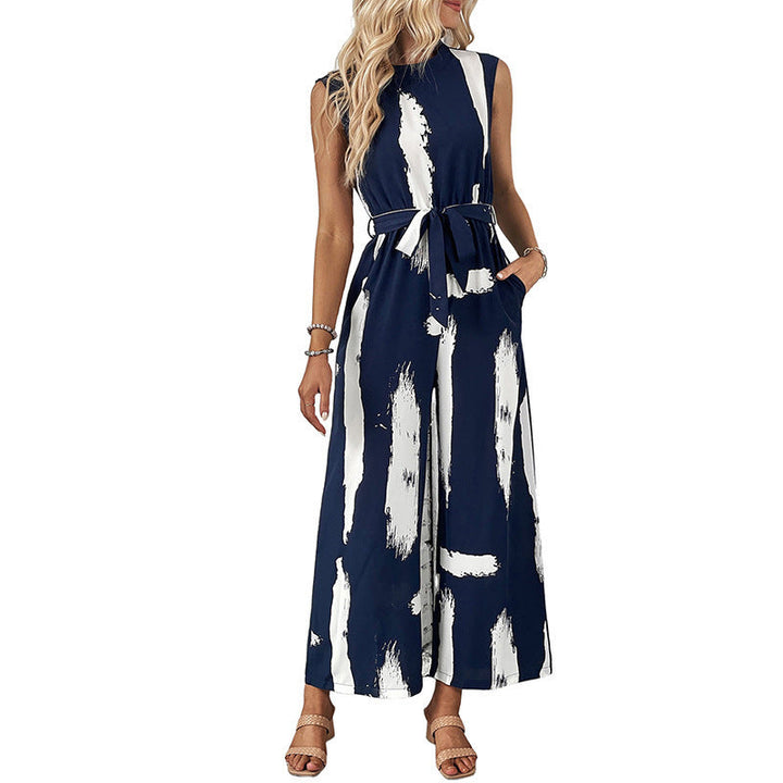 Damen Jumpsuit mit modernem Streifenmuster und praktischen Bindegürtel W&W Mode