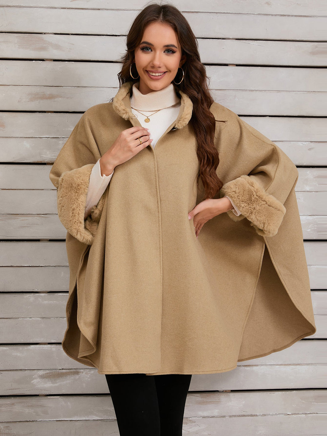 Damen Übergroße Umarmende Poncho mit Kuschelfutter W&W Mode