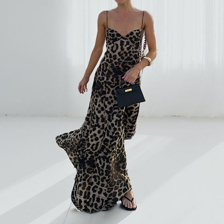 Damen Abendkleid mit elegantem Herz-Ausschnitt und fließendem Rock W&W Mode