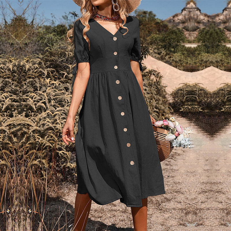 Damen Midi-Kleid mit tailliertem Schnitt und modernen Knopfdetails W&W Mode