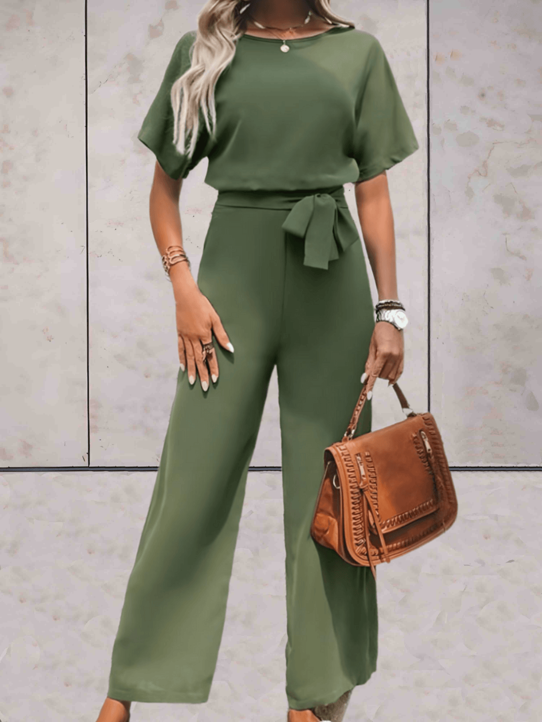 W&W Mode - Jumpsuit mit Gürtel und kurzen Ärmeln