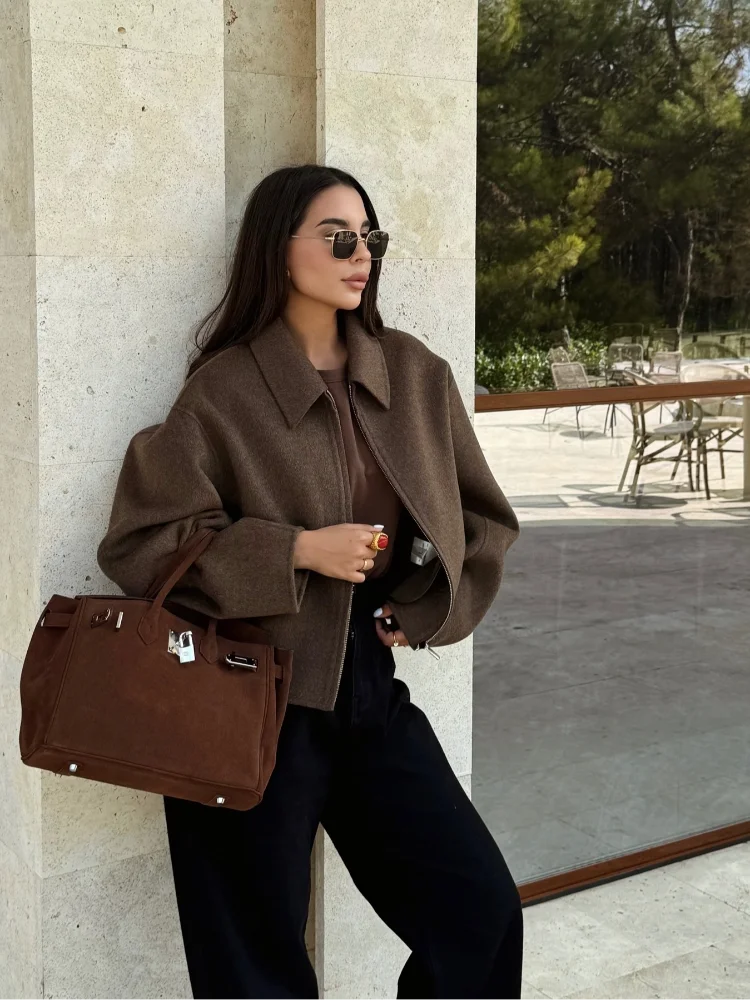 W&W Mode | Braune Wolljacke Für Damen Mit Elegantem Kragen