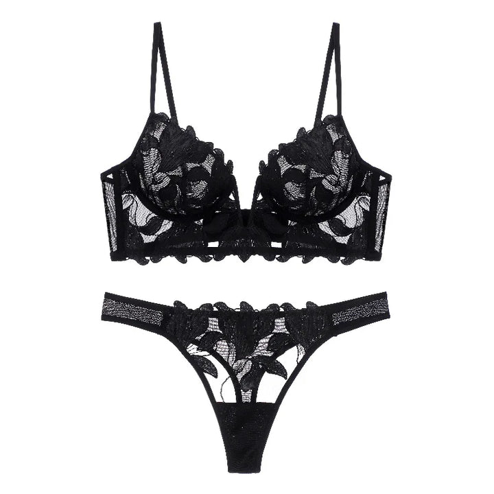 Dessous-Set mit femininem Design