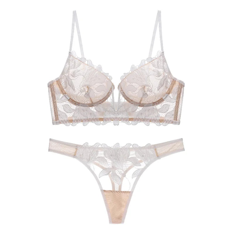Dessous-Set mit femininem Design