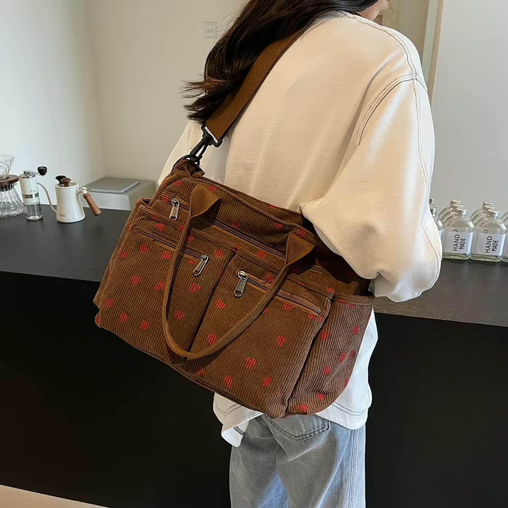 W&W Mode | Erdbeer Cordtasche