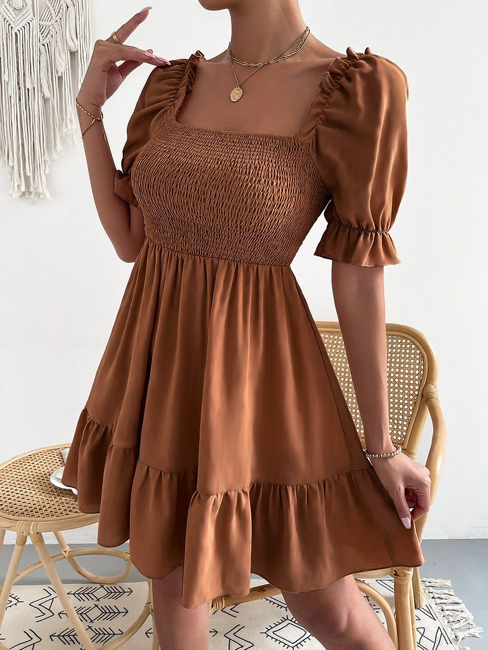 W&W Mode - Braunes Minikleid mit Puffärmeln