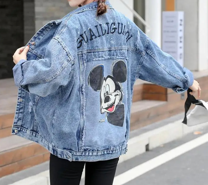 Damen-Jeansjacke im modernen Stil