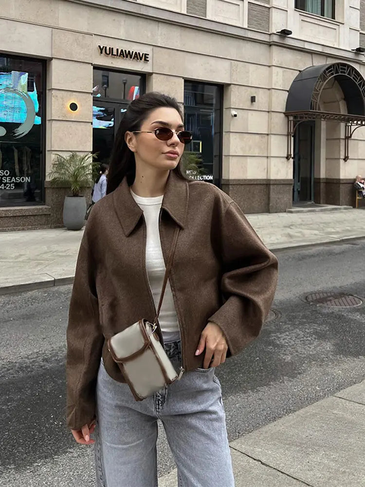W&W Mode | Braune Wolljacke Für Damen Mit Elegantem Kragen