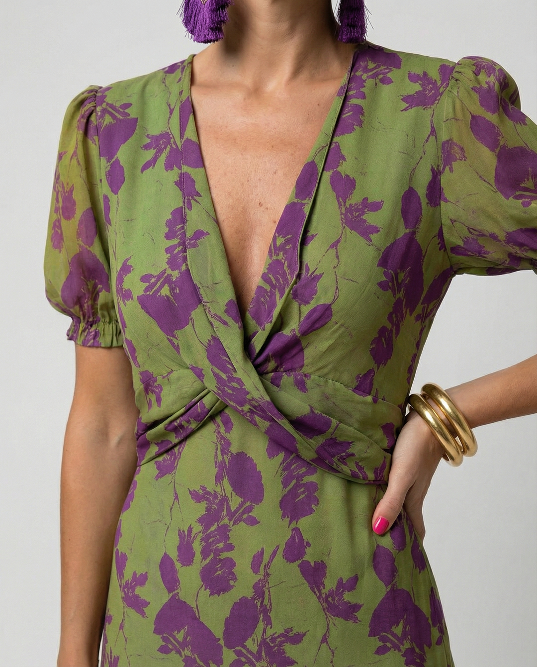 Leichtes Sommerkleid mit Blumenmuster und V-Ausschnitt für den Alltag | W&W Mode