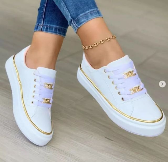 W&W Mode | Bequeme Flache Stiefelette mit Rutschfester Sohle