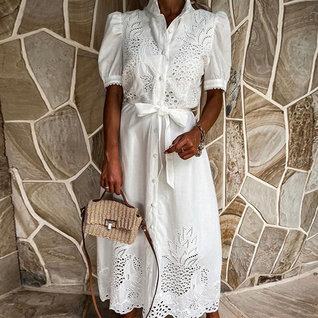 W&W Mode - Elegantes besticktes Sommerkleid