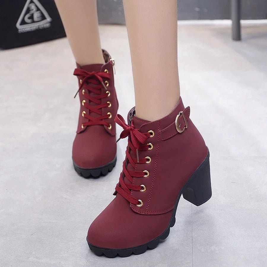 Ava - Schnürstiefeletten zum Aufpeppen deines Herbst-Outfits - FashionWOLF