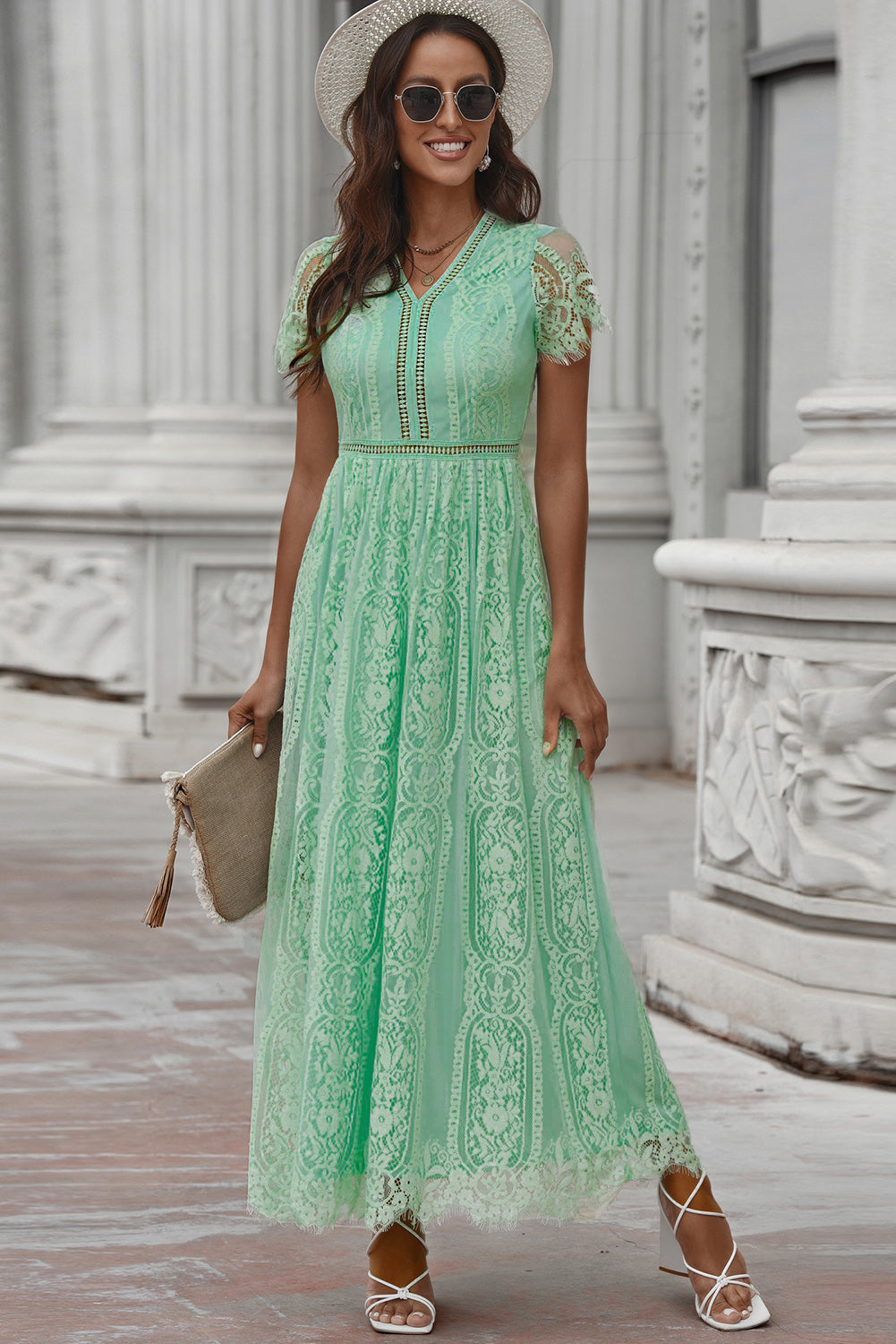 W&W Mode | Lace Plunge Kleid Mit Gewelltem Saum