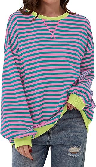 W&W Mode | Gestreiftes Sweatshirt in Kontrastierenden Farben