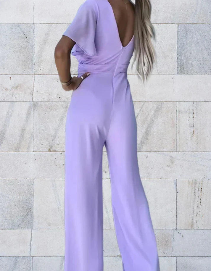 W&W Mode | stilvolles Overall mit tiefem V-Ausschnitt und kurzen Ärmeln für einen eleganten und modischen Look