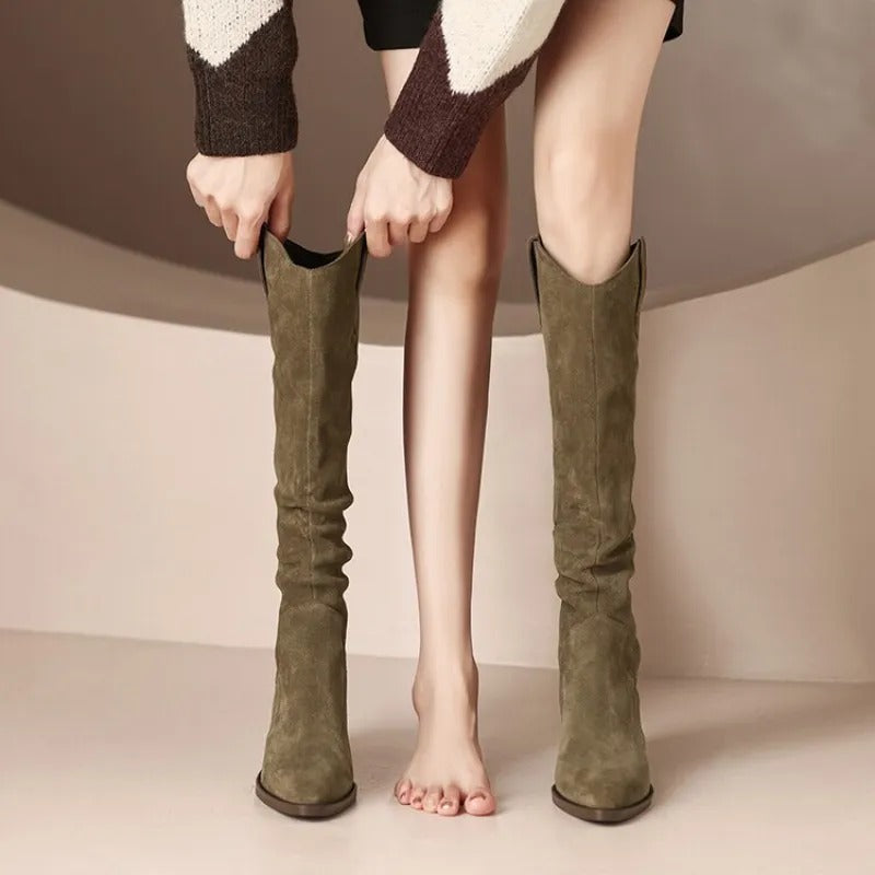 W&W Mode - Vintage-Stiefel aus Wildleder mit Rüschen