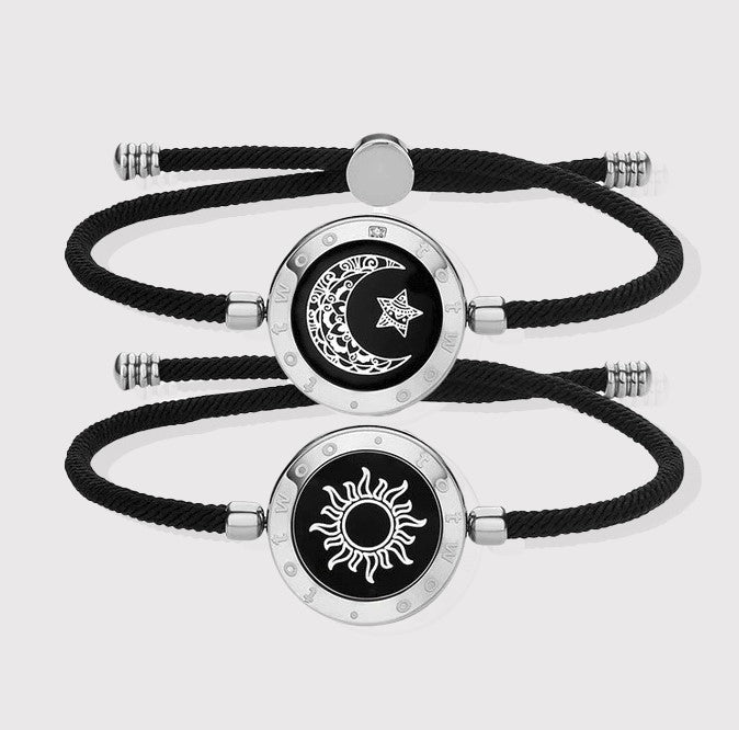 Partner-Armband-Set als Symbol für Liebe und Verbindung