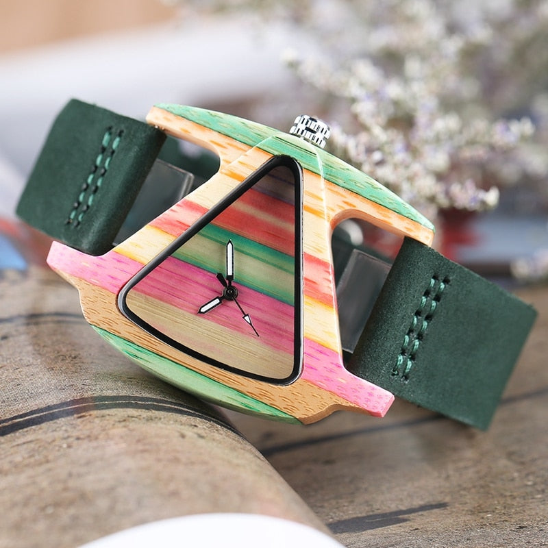 W&W Mode | Farbige Dreieck Bamboo Wood Uhr