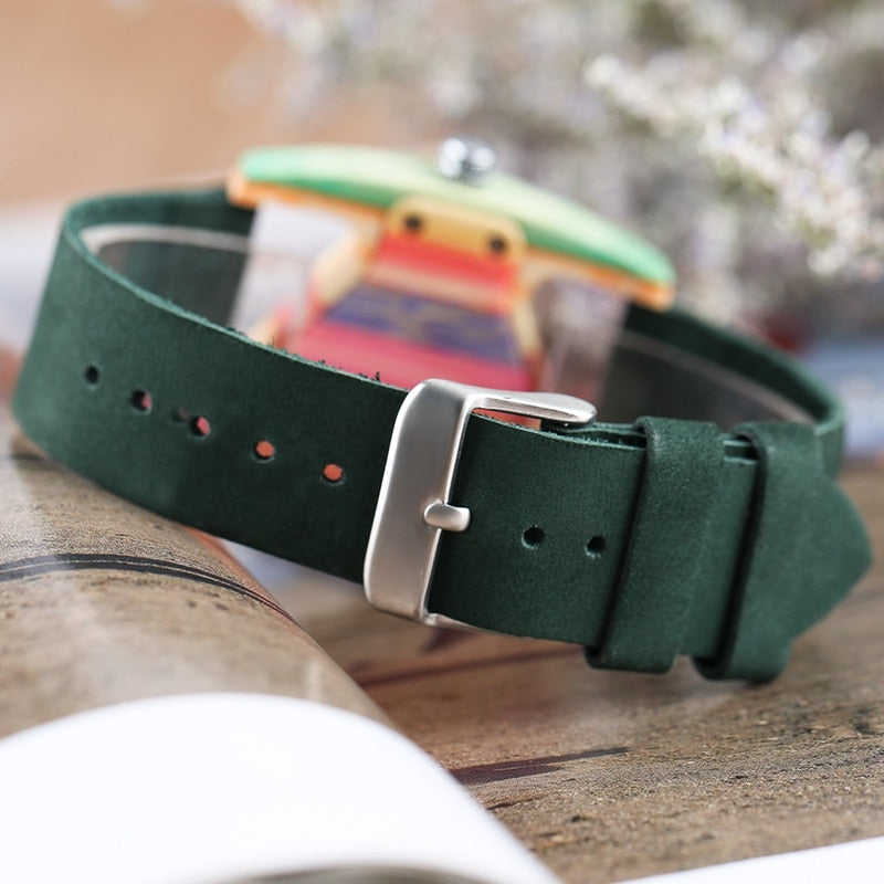 W&W Mode | Farbige Dreieck Bamboo Wood Uhr