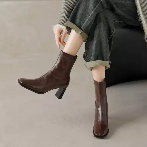 W&W Mode | Ankle Boots Damen mit quadratischer Spitze - hohe Absätze, bequem und langlebig