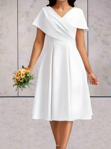 W&W Mode - Minimalistisches Mini-Brautkleid