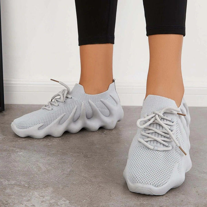 Strana - Einzigartige, stylische Sneaker - Wolf Fashion