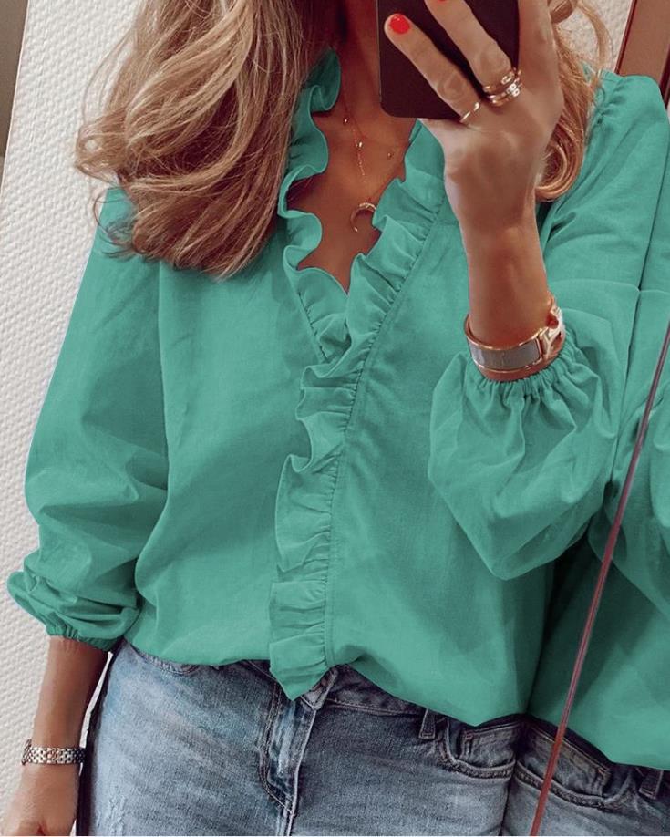 W&W Mode | Bluse mit Rüschen und V-Ausschnitt