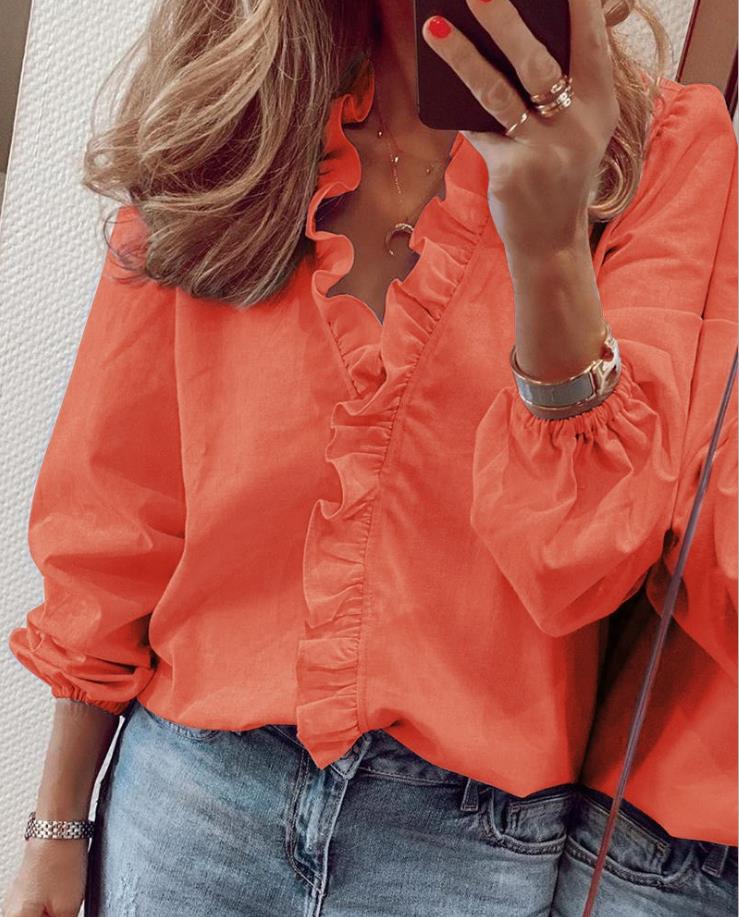 W&W Mode | Bluse mit Rüschen und V-Ausschnitt